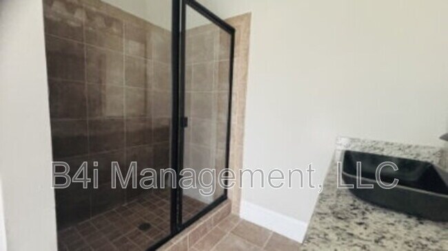 Building Photo - 3025 Bridgehaven Ct