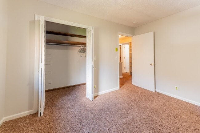 Building Photo - 112 Wickham Square