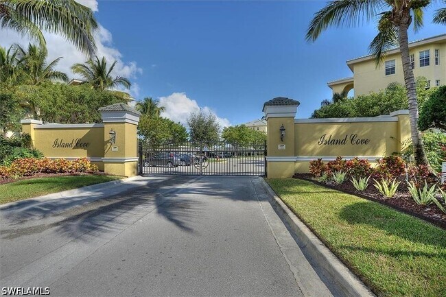 Building Photo - 1781 Four Mile Cove Pkwy