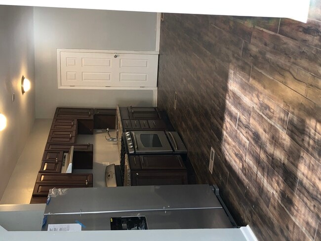 Building Photo - 1014 W 19th St