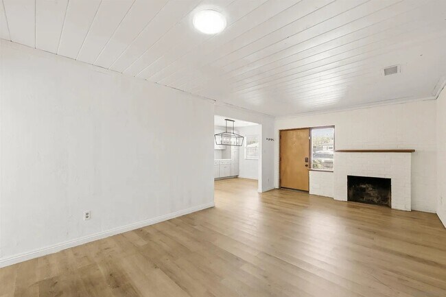 Building Photo - 6404 Zena Dr