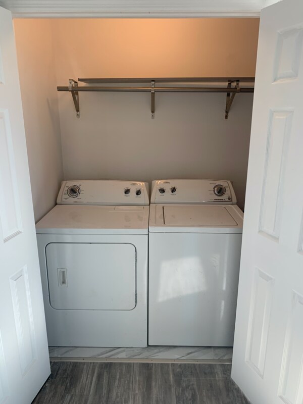 Building Photo - 317 Bonnaridge Dr