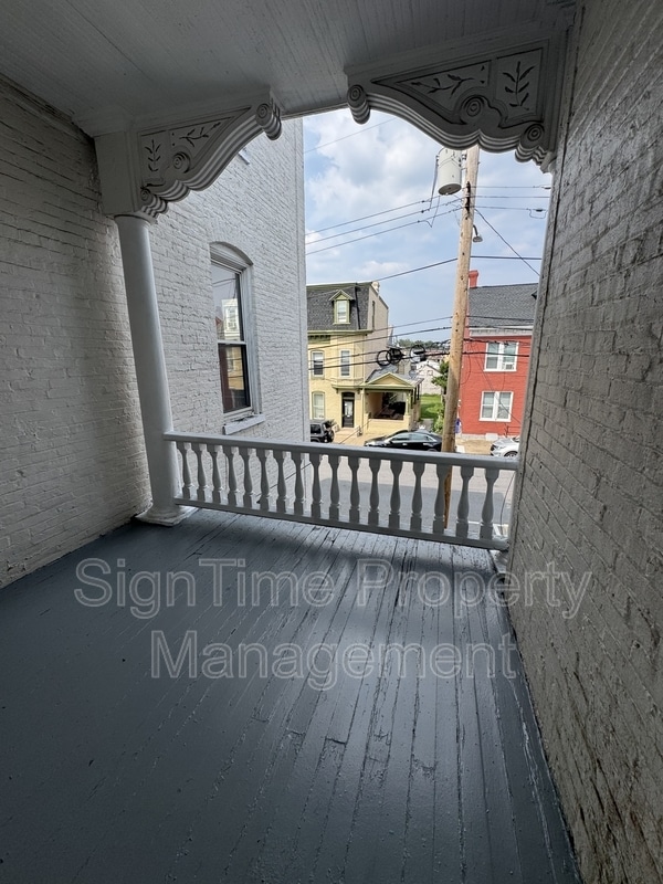 Building Photo - 117-121 East Antietam Street - 121 2nd Fl A