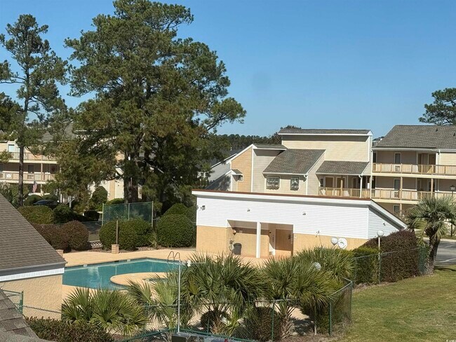 Building Photo - 1065 Plantation Dr W