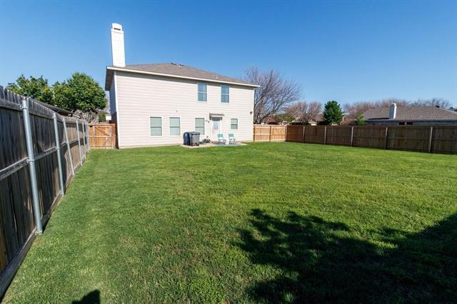 Building Photo - 2700 Peach Dr