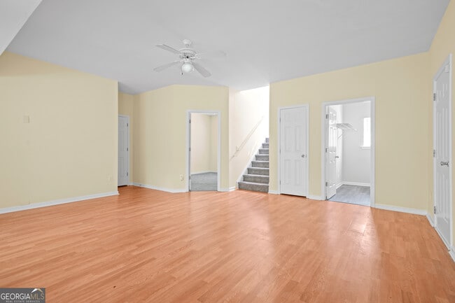 Building Photo - 2705 Waymar Dr SW