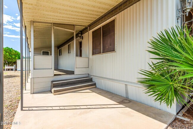 Building Photo - 2650 W Union Hills Dr
