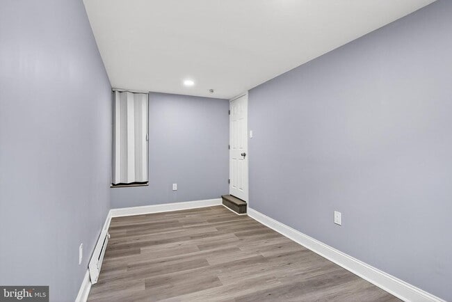 Building Photo - 167 W Albanus St