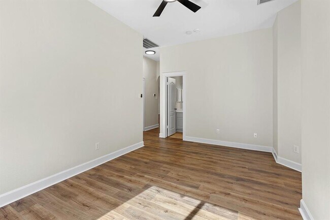 Building Photo - 10805 Ariock Ln