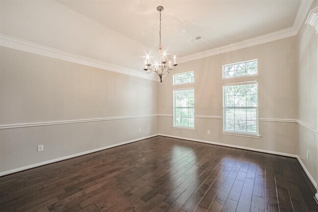 Building Photo - 15810 Cypress Hall Dr