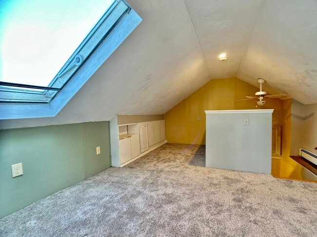 Building Photo - 17 Linwood St