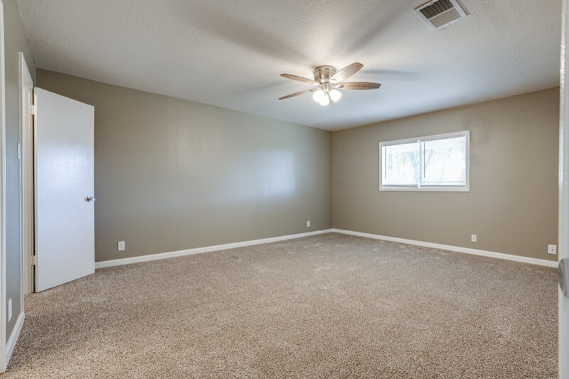 Building Photo - 9438 Celine Dr