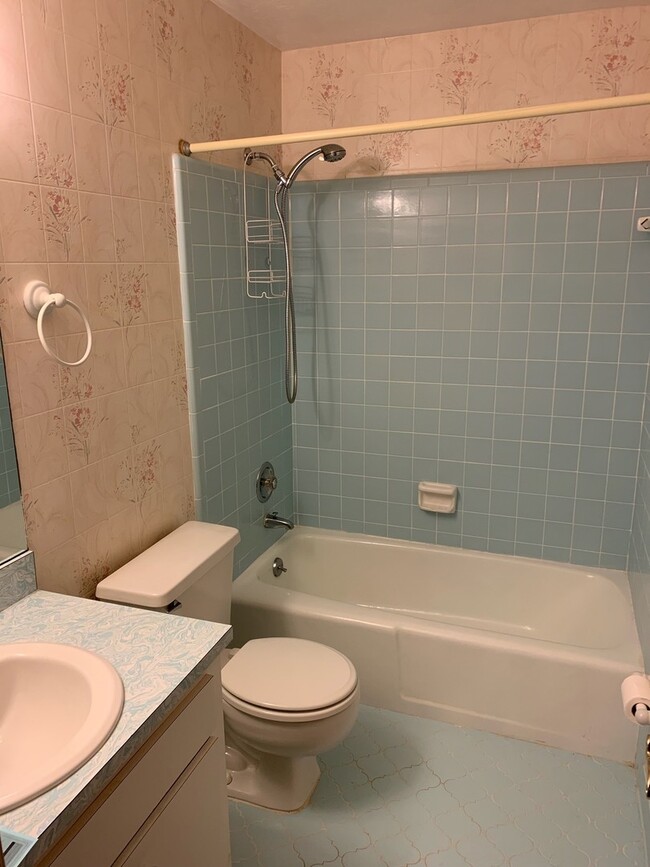 Building Photo - Cozy Home in NW Area