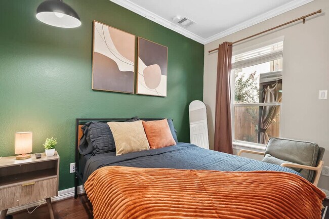 Building Photo - 10605 Enclave Springs Ct