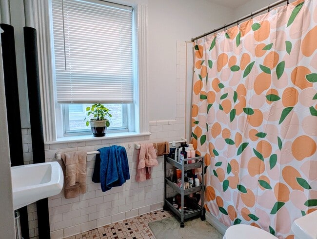 Building Photo - 9 Fuller St