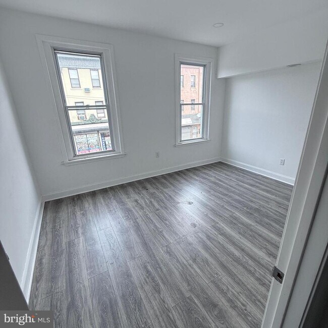 Building Photo - 1612 W Susquehanna Ave