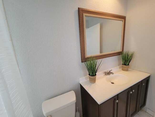 Building Photo - 197 NW Eller St