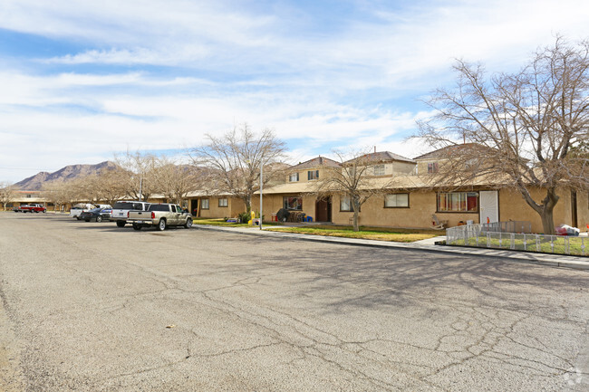 Primary Photo - Nellis Apartments