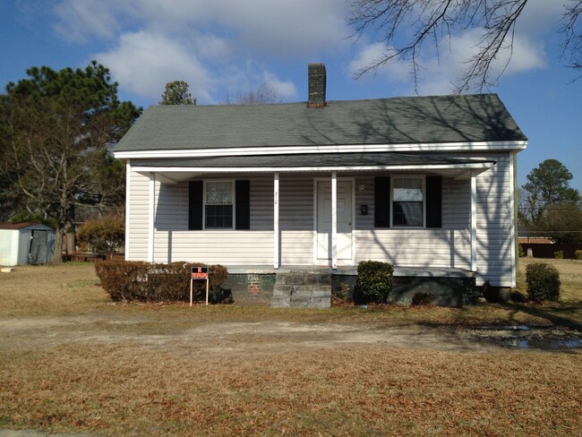 Primary Photo - 1 Bedroom House