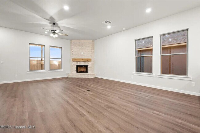 Building Photo - 10704 Beaufort Ave