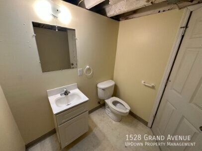 Building Photo - 1528 Grand Ave