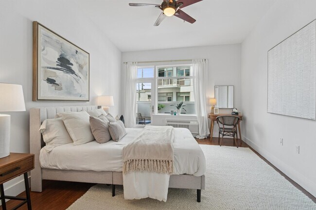 Building Photo - 217 Newark Ave