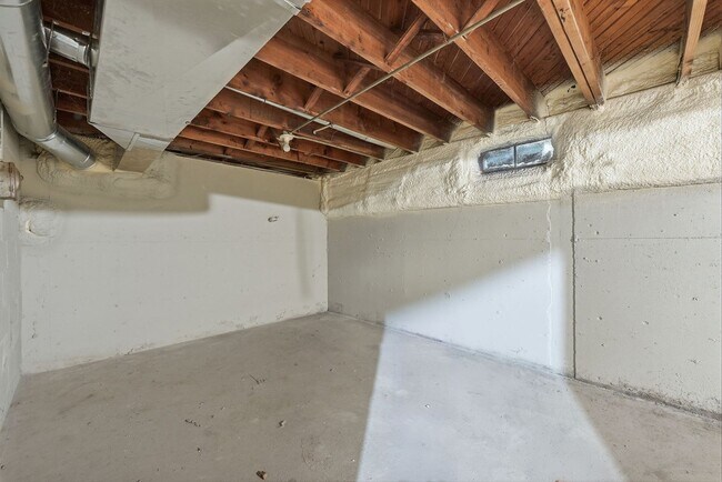 Building Photo - Freshly Updated 3BR Home with Garage & Carport