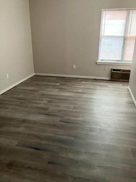 Building Photo - 56 Atwood St