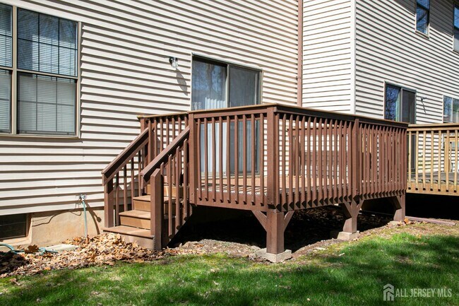 Building Photo - 7 Cactus Ct