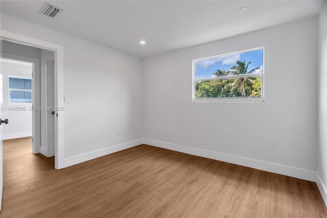 Building Photo - 1046 Jann Ave