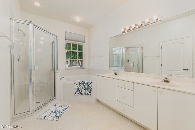 Building Photo - 9021 Las Maderas Dr