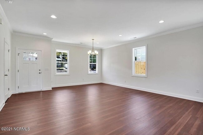 Building Photo - 1007 Campbell St