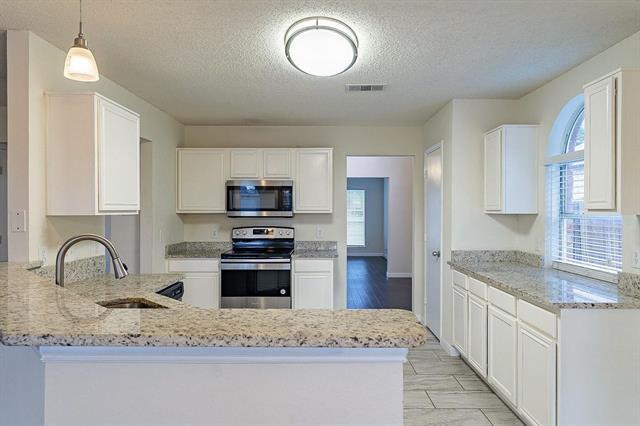 Building Photo - 1408 Belaire Dr