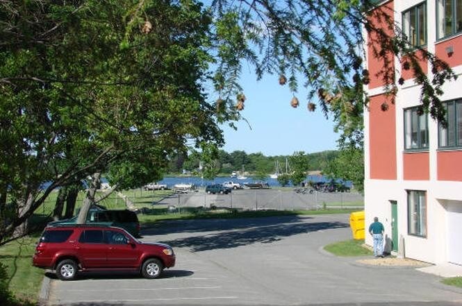 Building Photo - 4 Warren St