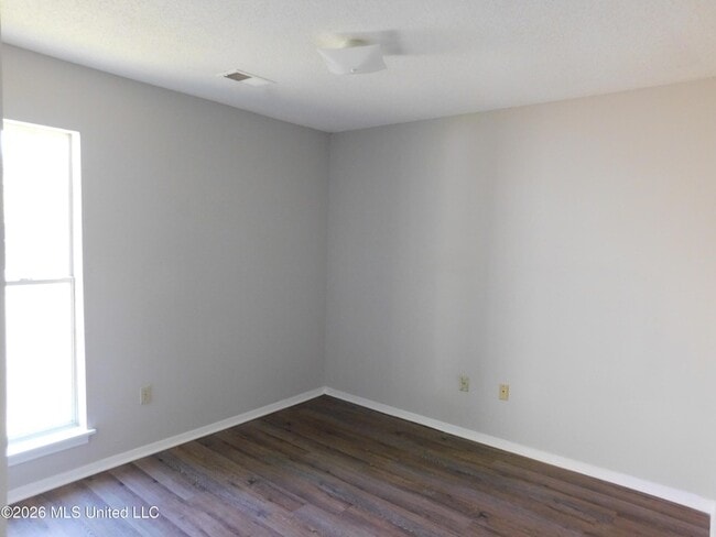 Building Photo - 5840 Waverly Dr