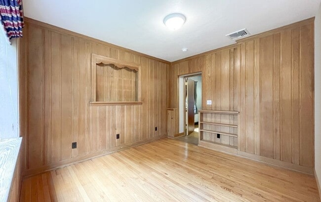 Building Photo - Patterson House