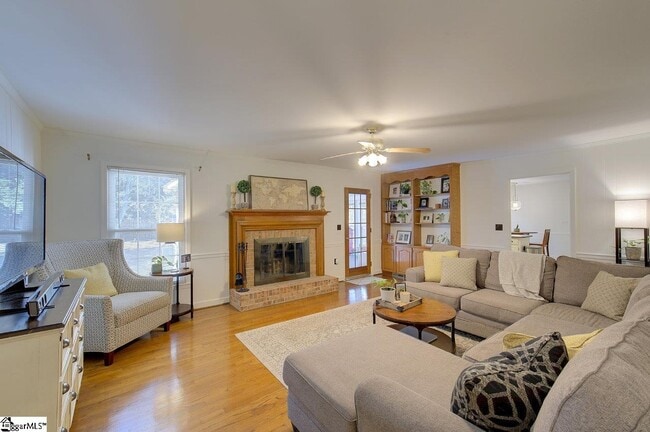 Building Photo - 104 Middle Brook Rd