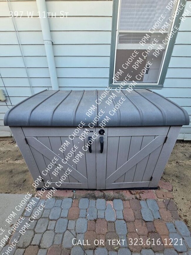 Building Photo - 397 W 11th St