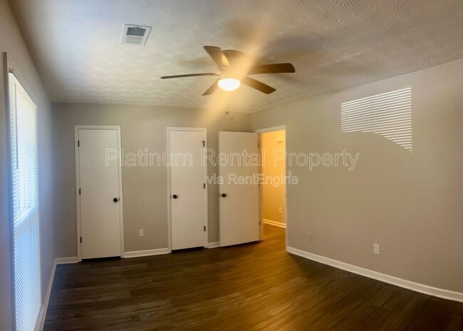 Building Photo - 1614 Riverside Trail NE
