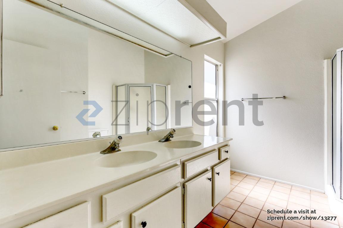 Building Photo - 116 Plymouth Way