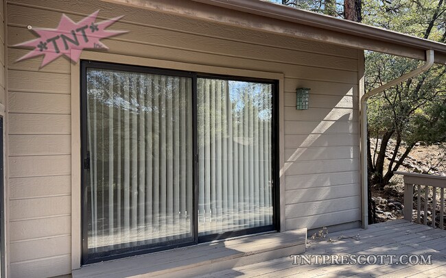 Building Photo - Home in Haisley Homestead HOA ~ COMP HOLD