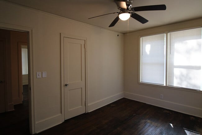 Building Photo - 304 Loring Dr