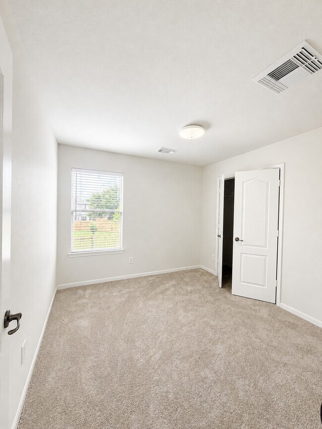 Building Photo - 13447 Blue Swallow Dr