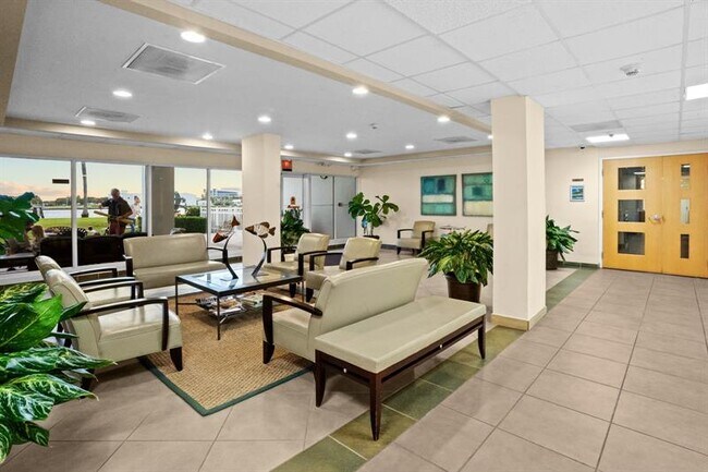 Building Photo - 2100 S Ocean Dr