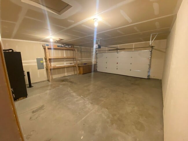 Building Photo - 3 Bed 2 Bath Home for Rent!