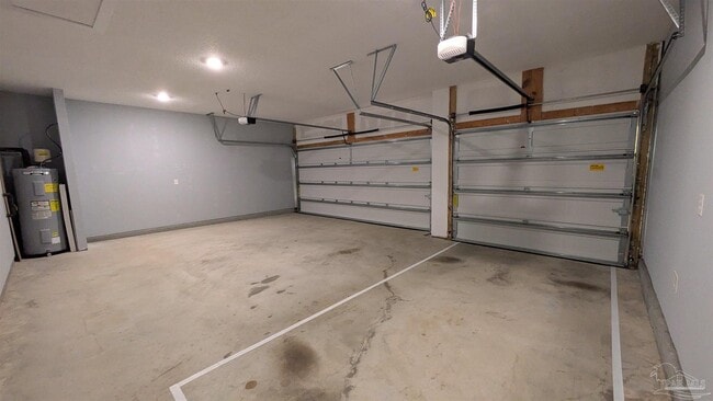 Building Photo - 3333 Southwind Dr