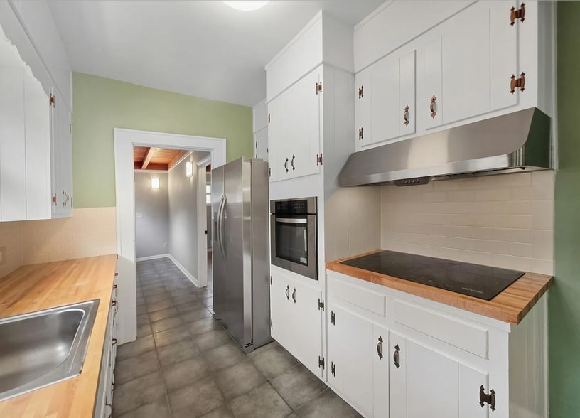 Building Photo - 1391 Jefferson Ave