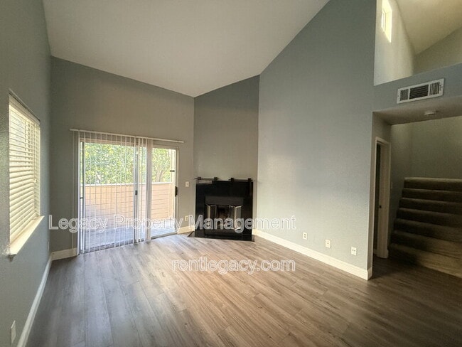 Building Photo - 1019 Dornajo Way