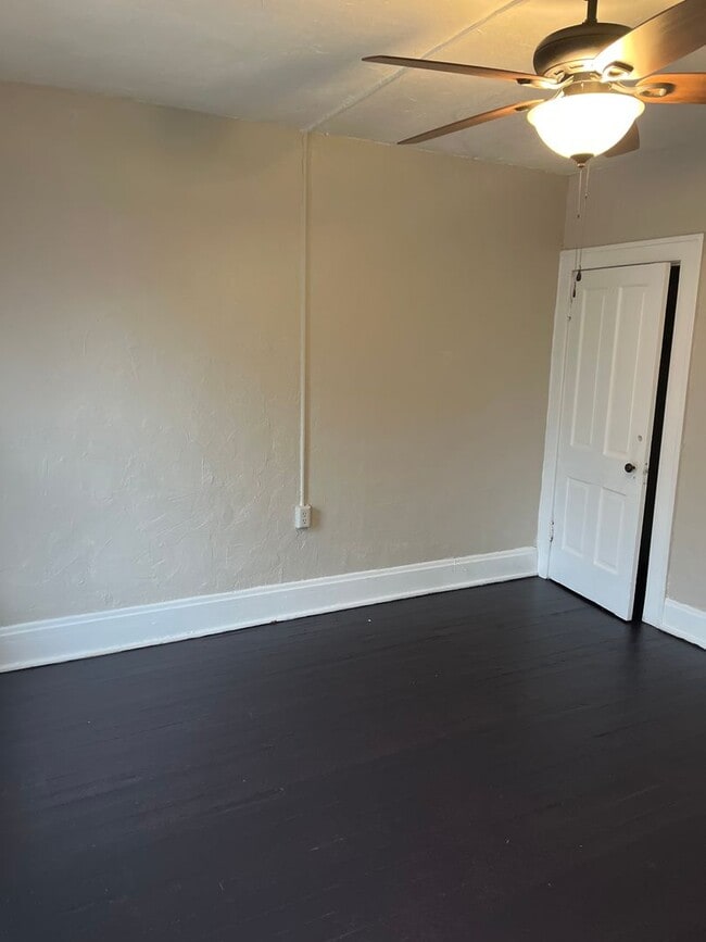 Building Photo - Muir - 1219-1221 Forsythe Ave