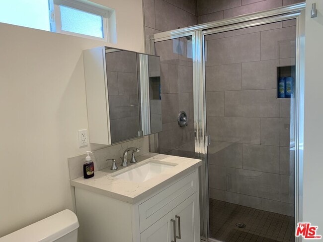 Building Photo - 1123 S Clark Dr